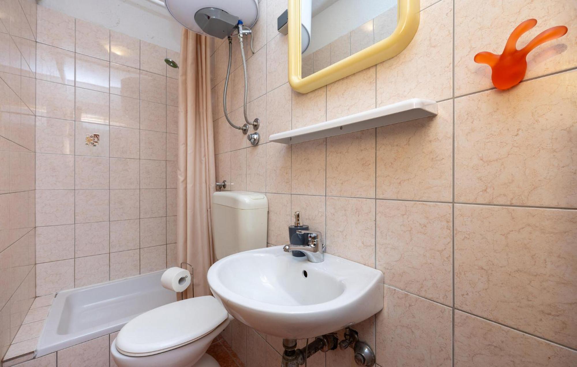 3 Bedroom Gorgeous Apartment In Trogir Exterior foto